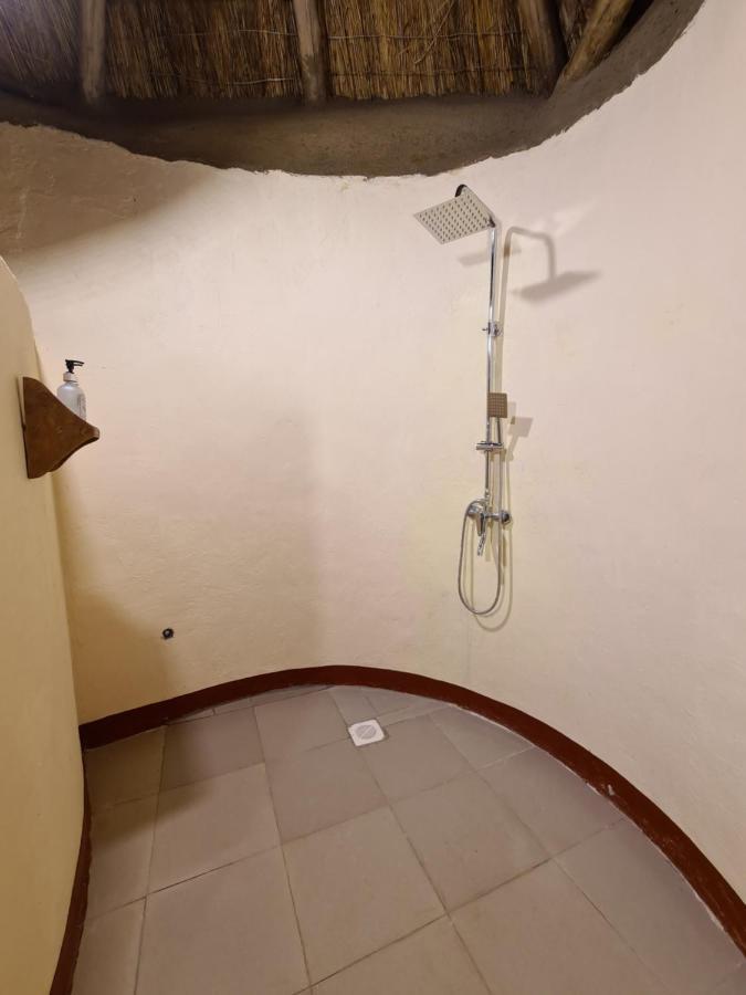 Africa Safari Maasai Boma Villa Серенгети Екстериор снимка